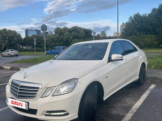 2011 Mercedes-Benz E-Класс 200 7G-Tronic IV (W212, S212, C207), белый, 1550000 рублей, вид 1