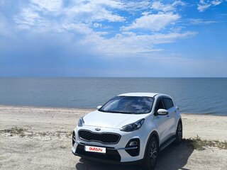 2019 Kia Sportage IV Рестайлинг, белый, 2100000 рублей, вид 4