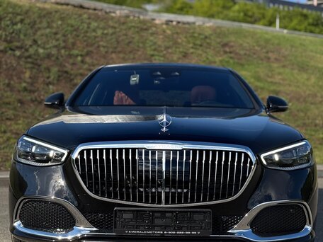 2025 Mercedes-Benz Maybach S-Класс 580 II (Z223), чёрный, 22490000 рублей, вид 2