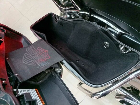 2016 Harley-Davidson CVO Limited, серый - вид 12