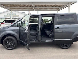 2023 Mitsubishi Delica D:5 I Рестайлинг, серый, 2730000 рублей, вид 3
