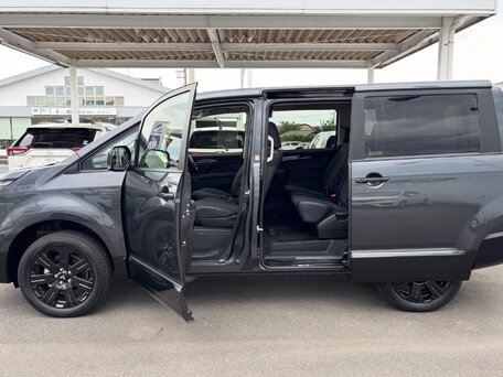 2023 Mitsubishi Delica D:5 I Рестайлинг, серый, 2730000 рублей, вид 3
