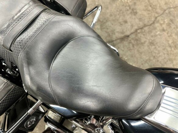 2009 Harley-Davidson Road King, чёрный, 990000 рублей - вид 38