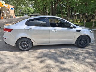 2016 Kia Rio III Рестайлинг, серый, 800000 рублей, вид 2