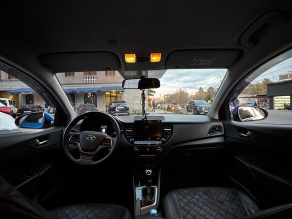 2021 Hyundai Solaris II Рестайлинг, синий, 1700000 рублей - вид 10
