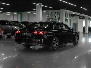 2025 Mercedes-Benz E-Класс 200 VI (W214, S214), чёрный, 7000000 рублей, вид 5