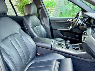 2019 BMW X5 30d IV (G05/G18), чёрный, 5600000 рублей, вид 4