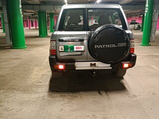 2003 Nissan Patrol V (Y61), серый, 2700000 рублей, вид 4