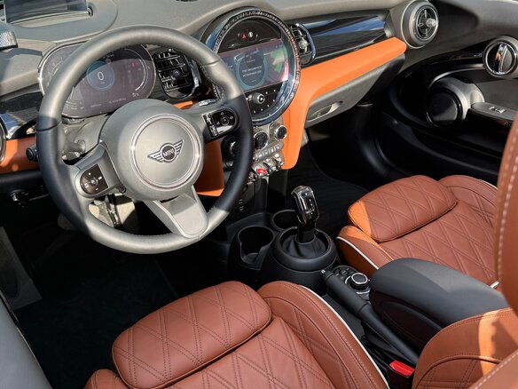 2021 Mini Cabrio Cooper S III Рестайлинг 2, зелёный, 3990000 рублей - вид 17