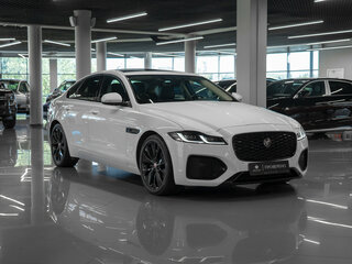 2021 Jaguar XF II Рестайлинг, белый, 4350000 рублей, вид 2