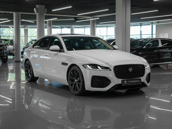 2021 Jaguar XF, белый - вид 1