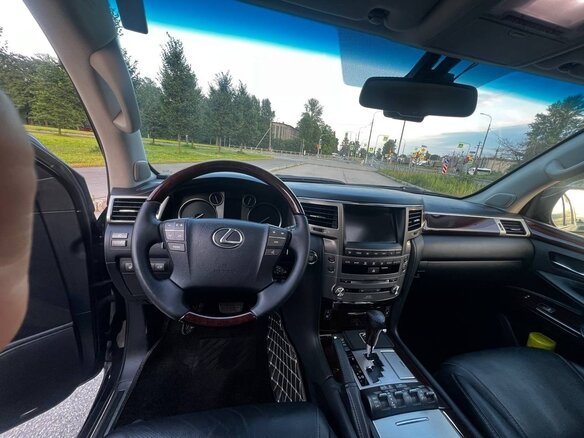 2014 Lexus LX 570 III Рестайлинг, чёрный, 3490000 рублей - вид 12