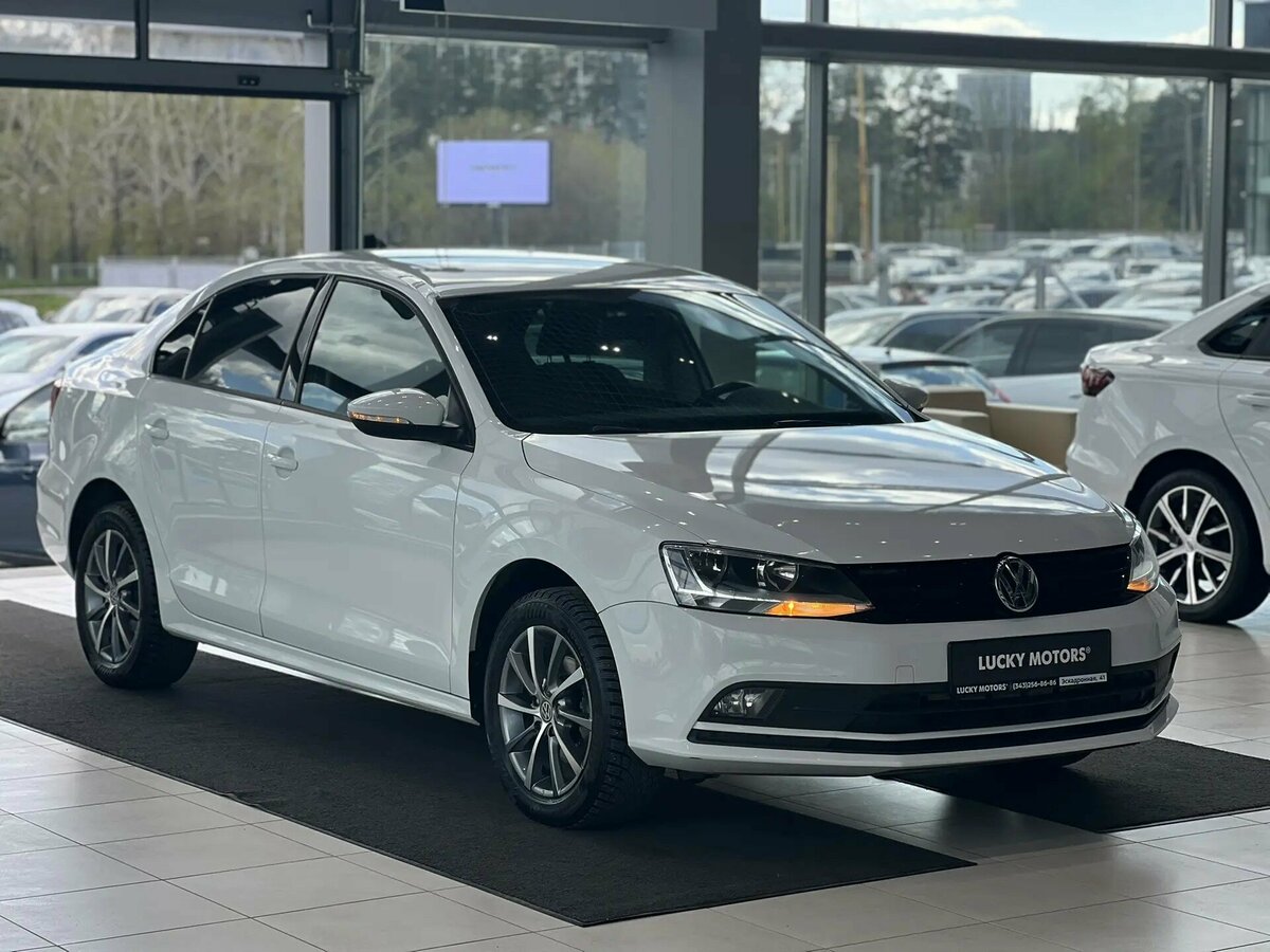 Открыть фотографии: Volkswagen Jetta VI Рестайлинг