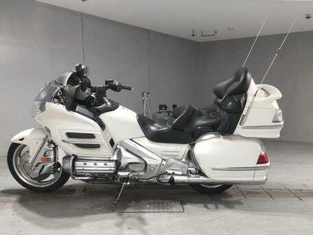 2007 Honda GL 1800 Gold Wing, белый, 878000 рублей, вид 2