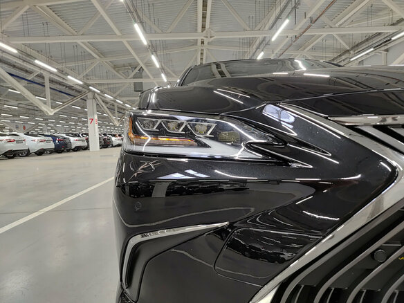 2019 Lexus ES 250 VII, чёрный - вид 16