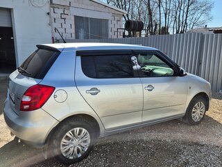 2012 Skoda Fabia II Рестайлинг, серебристый, 460000 рублей, вид 4