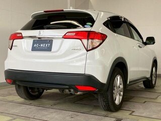 2020 Honda Vezel I Рестайлинг, белый, 1690000 рублей, вид 3