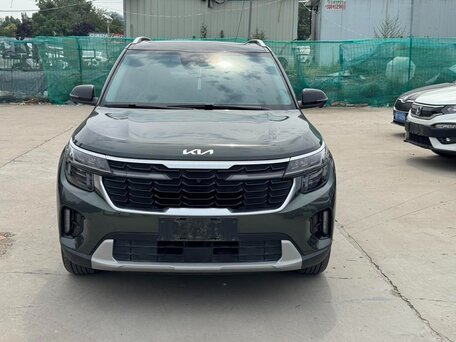 2023 Kia Seltos I Рестайлинг, серый, 1800000 рублей, вид 2