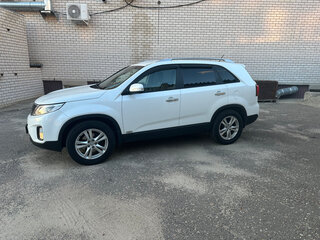 2018 Kia Sorento II Рестайлинг, белый, 2280000 рублей, вид 3