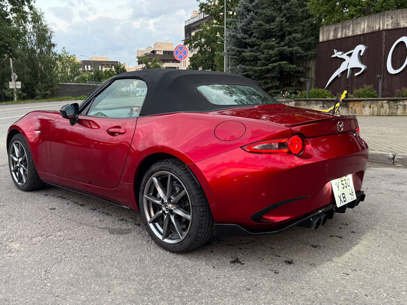 2021 Mazda Roadster IV (ND), красный, 2000000 рублей - вид 11