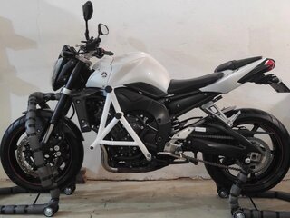 2010 Yamaha FZ1, белый, 720000 рублей, вид 3