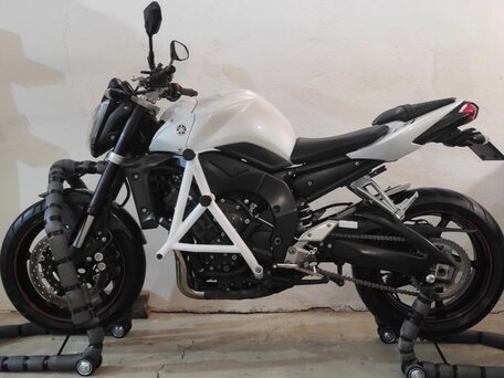 2010 Yamaha FZ1, белый, 720000 рублей, вид 3