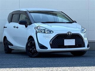 2021 Toyota Sienta II Рестайлинг, белый, 1102000 рублей, вид 1