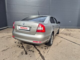 2011 Skoda Octavia II (A5) Рестайлинг, серый, 800000 рублей, вид 5