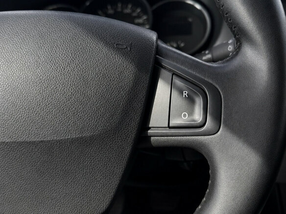 2011 Renault Fluence I, чёрный - вид 12
