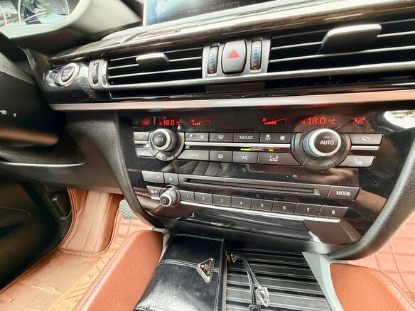 2015 BMW X6 30d II (F16), коричневый, 3850000 рублей - вид 19