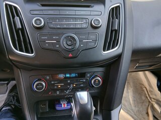 2015 Ford Focus III Рестайлинг, серый, 1200000 рублей, вид 5