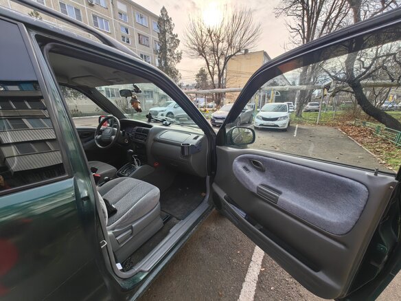 2000 Suzuki Grand Vitara I, зелёный - вид 4