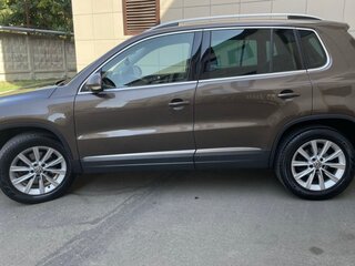 2016 Volkswagen Tiguan I Рестайлинг, коричневый, 1950000 рублей, вид 5