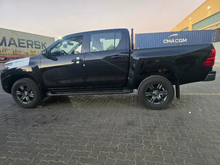 2025 Toyota Hilux VIII Рестайлинг 3, чёрный, 5378000 рублей, вид 5