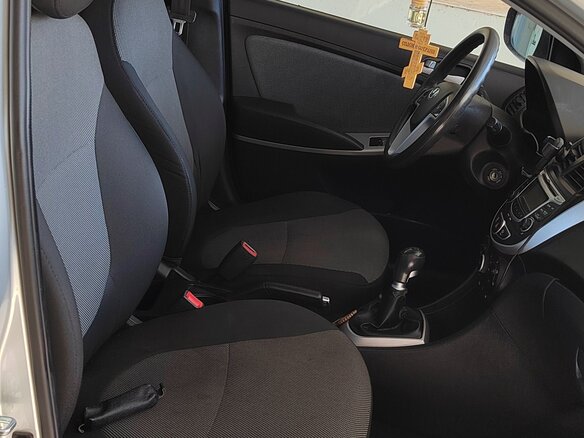 2012 Hyundai Solaris I, серый, 780000 рублей - вид 16