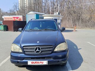 1999 Mercedes-Benz M-Класс 320 I (W163), синий, 515000 рублей, вид 1