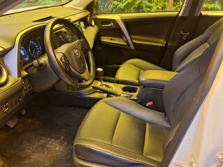 2019 Toyota RAV4 IV (XA40) Рестайлинг, белый, 2900000 рублей, вид 4