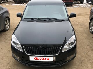 2013 Skoda Fabia II Рестайлинг, чёрный, 380000 рублей, вид 1