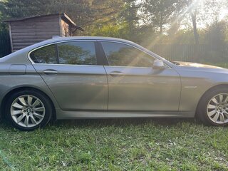 2013 BMW 5 серии 528i xDrive VI (F10/F11/F07) Рестайлинг, серый, 1650000 рублей, вид 3