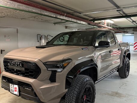 2025 Toyota Tacoma IV, коричневый, 10400000 рублей, вид 1