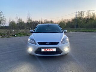 2010 Ford Focus II Рестайлинг, серебристый, 545000 рублей, вид 5