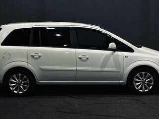 2014 Opel Zafira B Рестайлинг, белый, 820000 рублей, вид 4