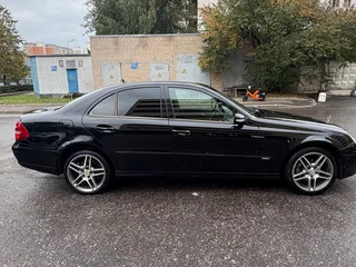 2007 Mercedes-Benz E-Класс 200 III (W211, S211) Рестайлинг, чёрный, 700000 рублей, вид 3