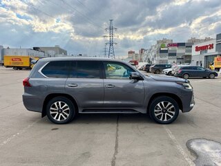 2017 Lexus LX 570 III Рестайлинг 2, серый, 5380000 рублей, вид 3