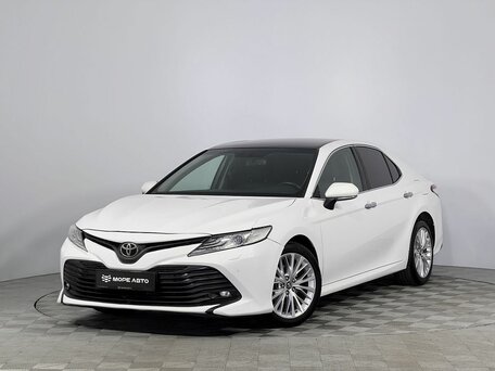 Toyota Camry VIII (XV70)