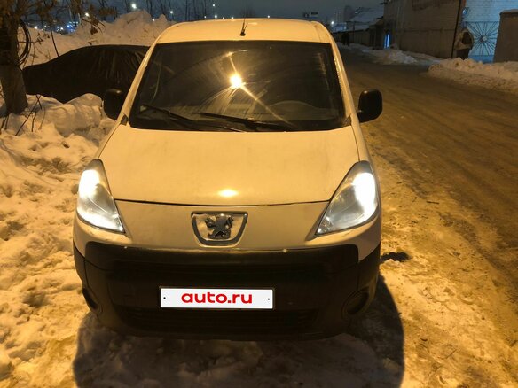 2011 Peugeot Partner, белый, 500000 рублей - вид 3
