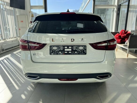 2026 Lada (ВАЗ) Vesta SW I Рестайлинг (NG), белый - вид 1