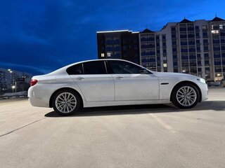 2016 BMW 5 серии 530d xDrive VI (F10/F11/F07) Рестайлинг, белый, 2700000 рублей, вид 5