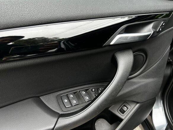 2020 BMW X2 xDrive18d I (F39), серый - вид 28
