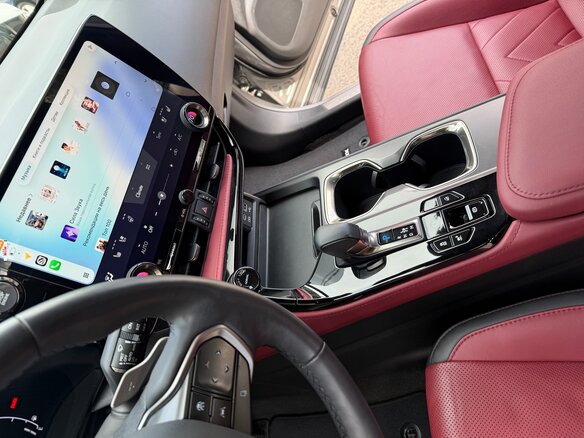 2022 Lexus NX 350 II, серебристый, 5650000 рублей - вид 11